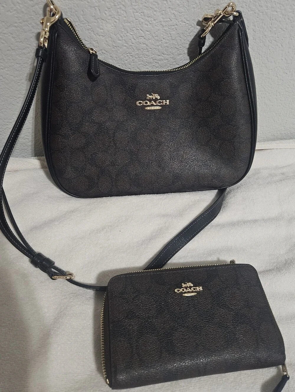 🚫SOLD🚫Coach Brown and Black Signature Shoulder Bag with Matching Wallet